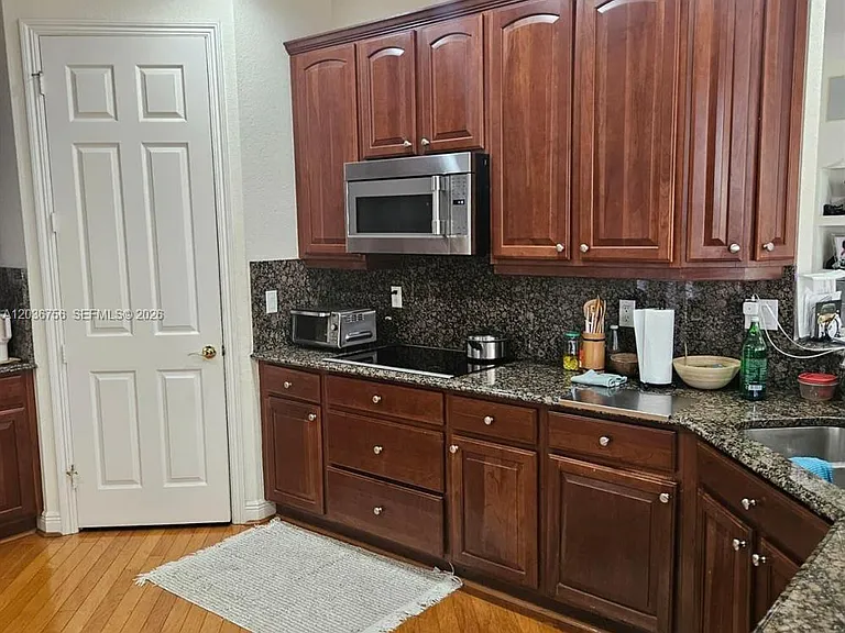 13382 Lakepointe Cir — Photo 7