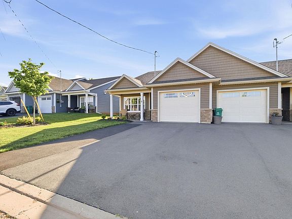 2nd image of 8 Goldenrod Ct