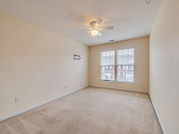 3rd image of 411 Foilage Ct