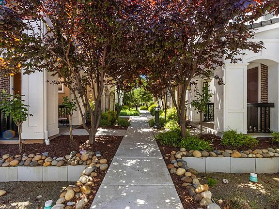 2nd image of 216 Ashton Way