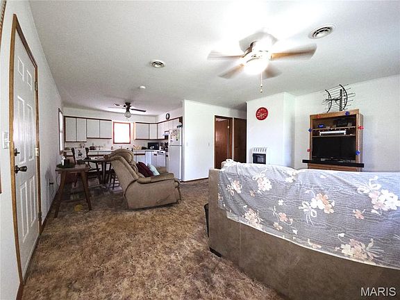 5th image of 263 Candlewood Rd