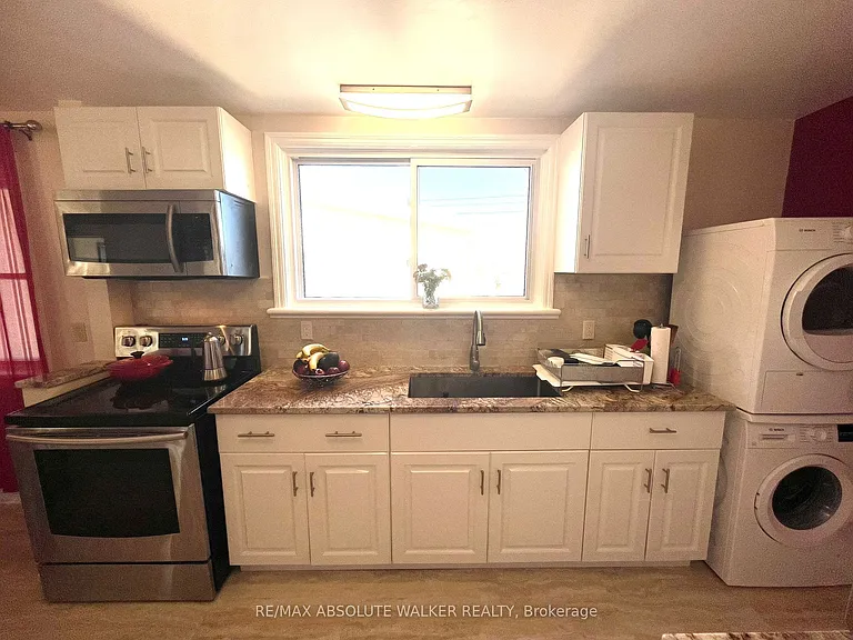 131 Dagmar Ave #3 — Photo 8