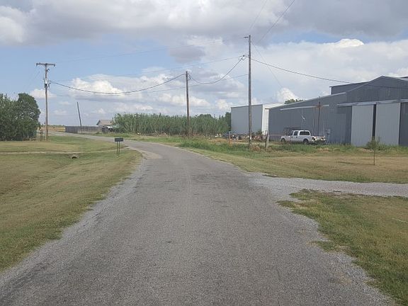 5th image of 4975 Miriam Ln