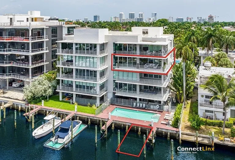 133 Isle Of Venice Dr — Photo 1