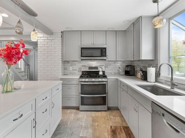 157 May St, Lawrence, MA 01841
