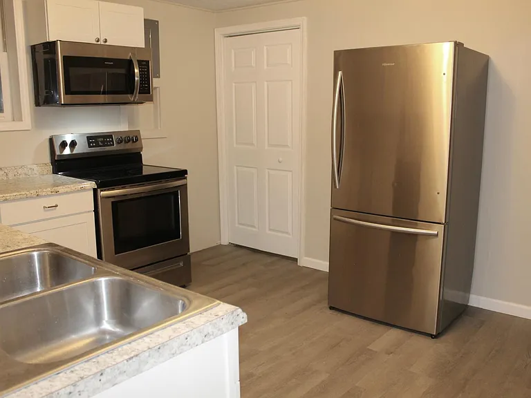 301B Park Ave — Photo 12