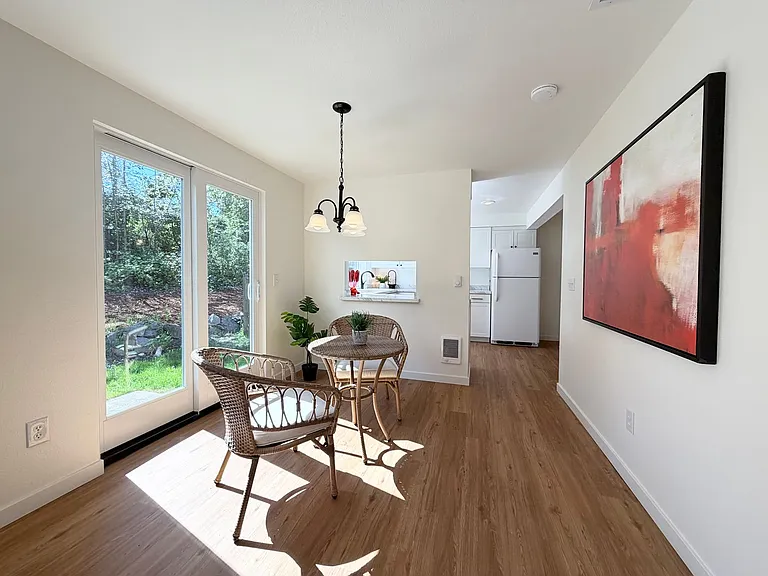5117 9th Ave NE — Photo 4