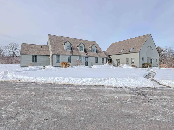 35 Montrose Drive, Stratham, NH 03885