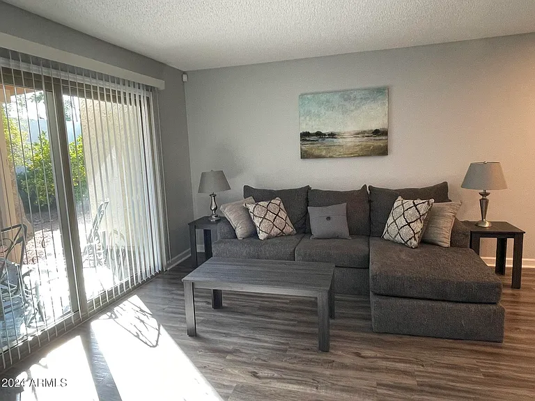 7811 E Park View Dr — Photo 15