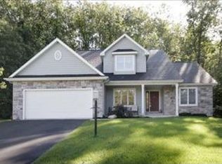 160 Laguna Cir, Kalamazoo, MI 49009