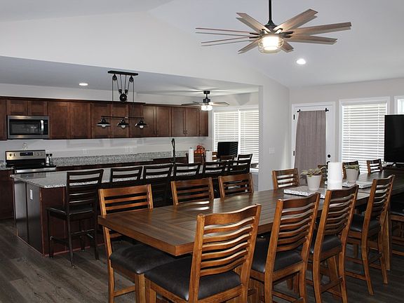 2nd image of 104 Reece Rd