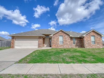815 Lakeview Dr, Moore, OK, 73160