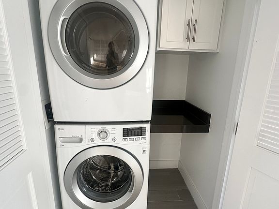 5th image of 133 S Maple Dr #40060