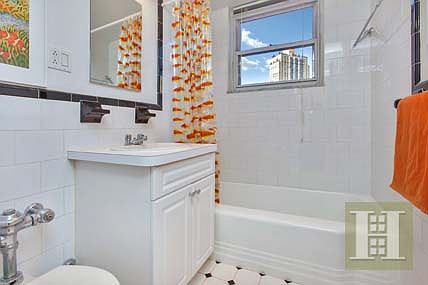 4th image of 200 E End Ave APT 7M