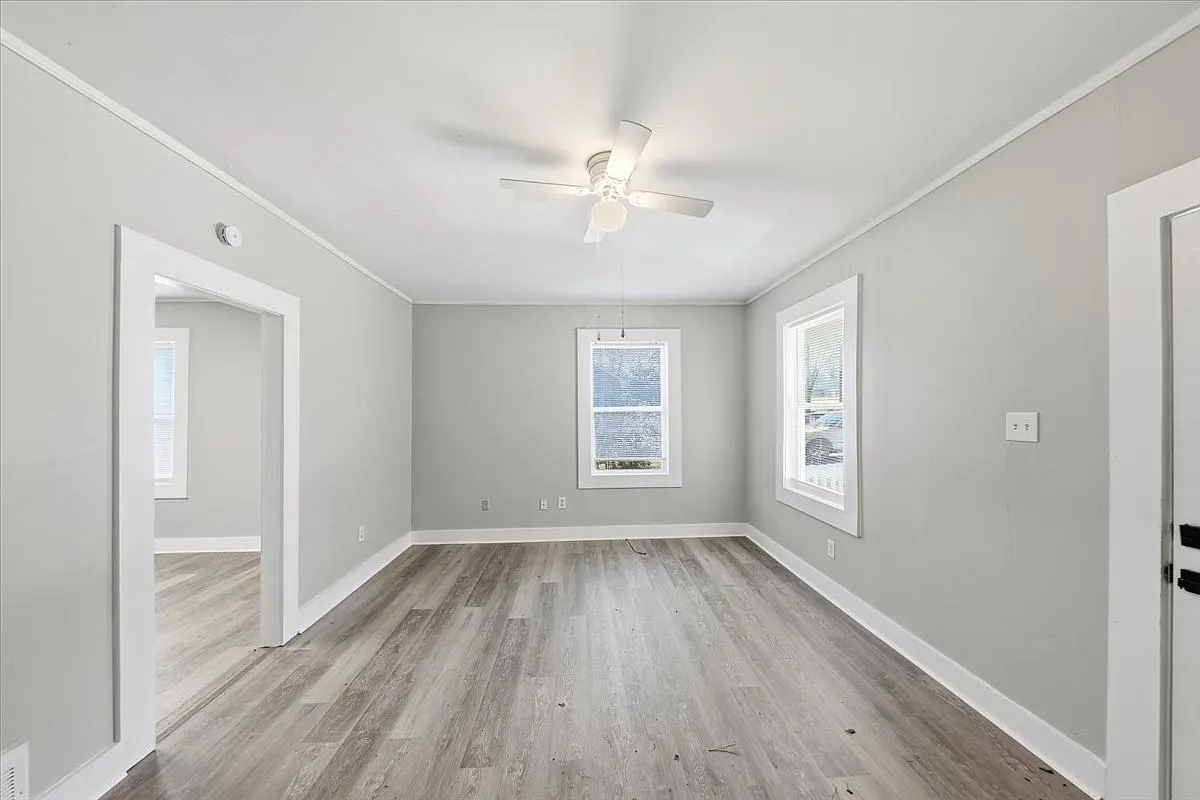 2 bed, 1200 sqft, $1,200 — Photo 2