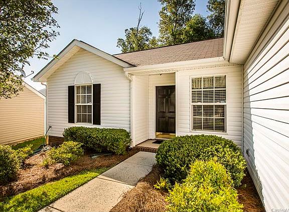 4th image of 8639 Silver Falls Way