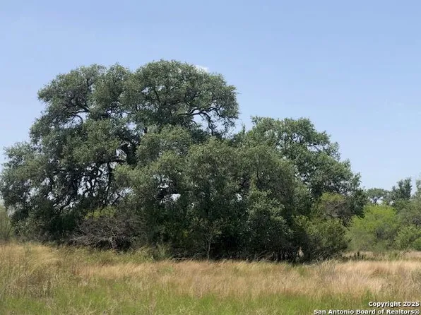 18.35 CR 502, Beeville 78102