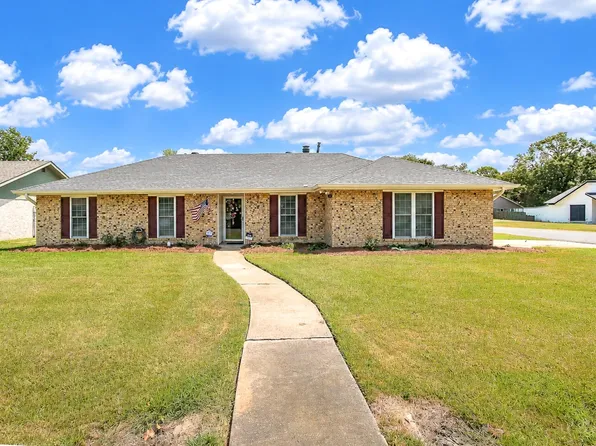 4557 W Meadow Ln, Lake Charles, LA 70605