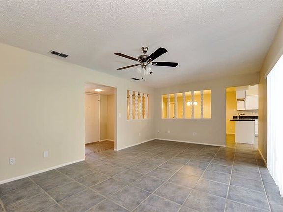 4th image of 2847 Trailwood Dr