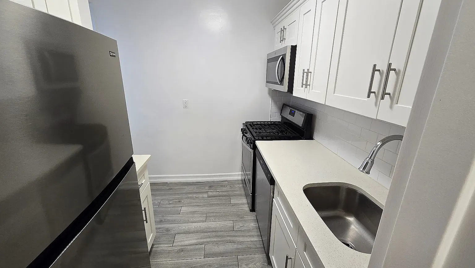 88-01 35th Avenue — Photo 3