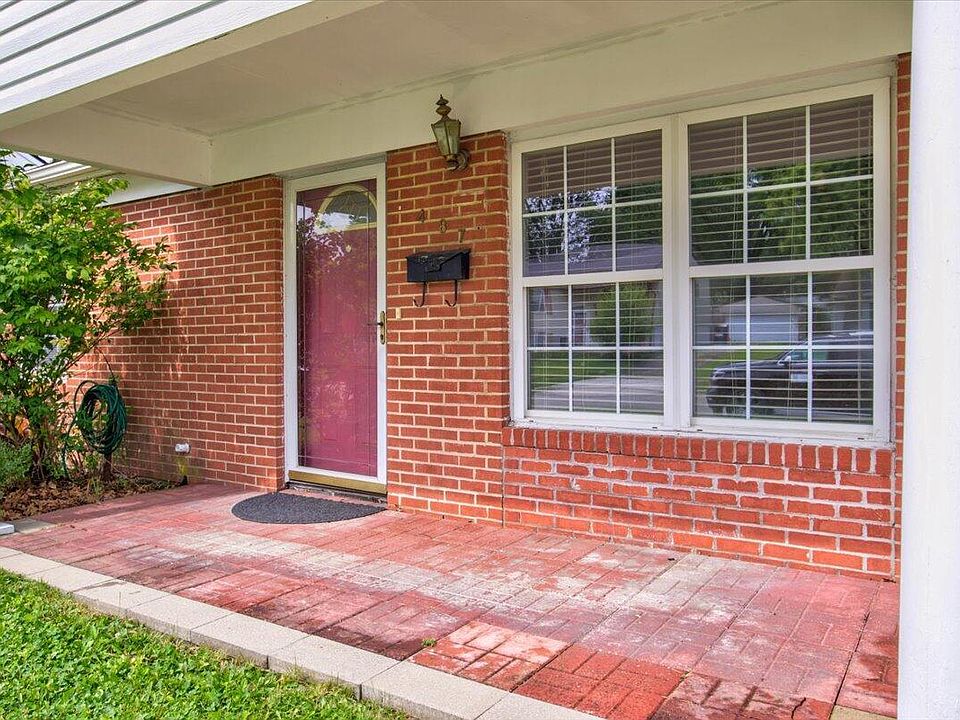 1st image of 487 Amesbury Dr