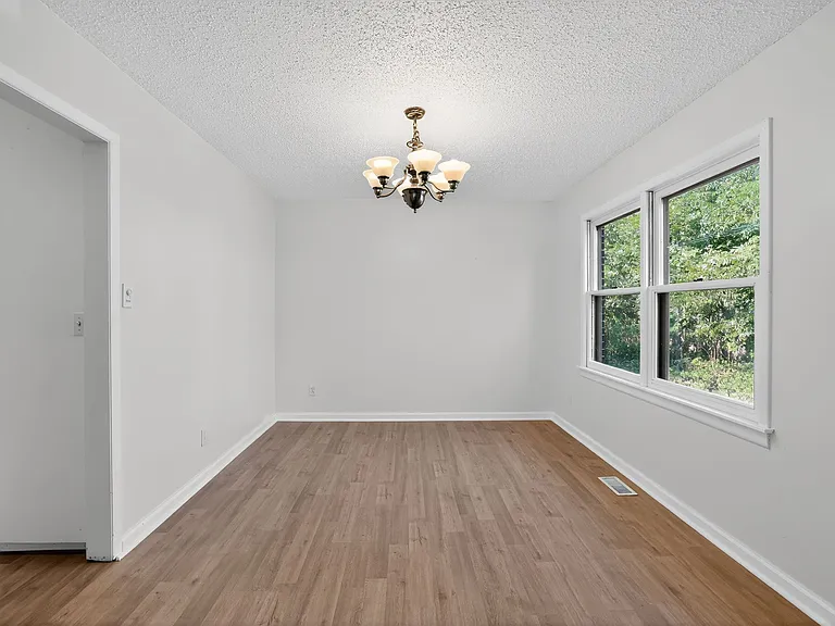 2214 Windsong Trl — Photo 5