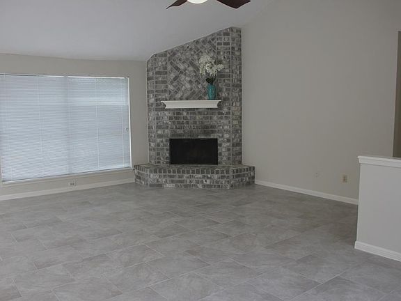 3rd image of 20014 Bridgedale Ln