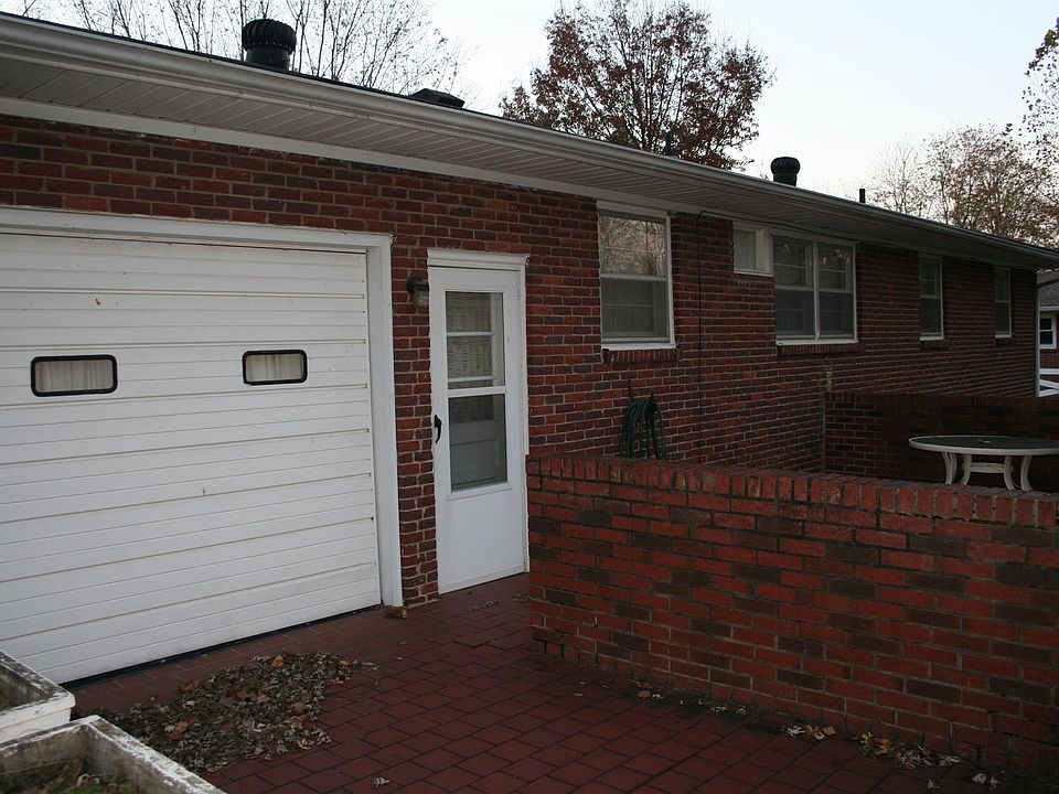 2nd image of 1019 S Baird Ln