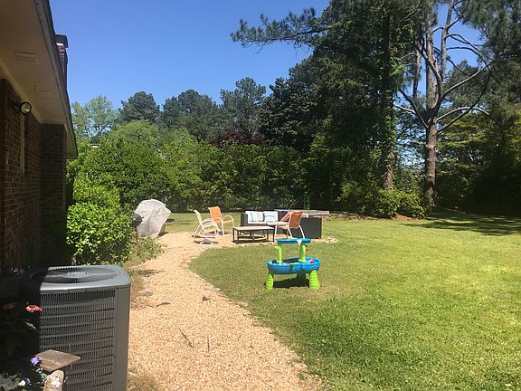3rd image of 203 Tuckahoe Dr