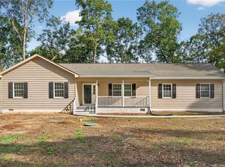 9016 Marlfield Rd, Gloucester, VA 23061