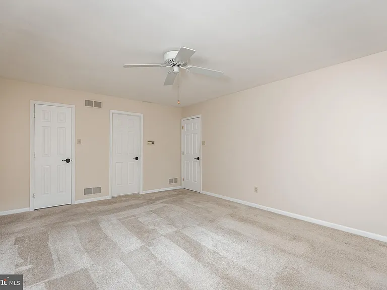 35 Nathalie Ct — Photo 24