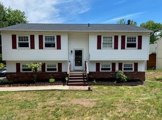1933 Rainier St, Cuyahoga Falls, OH 44221