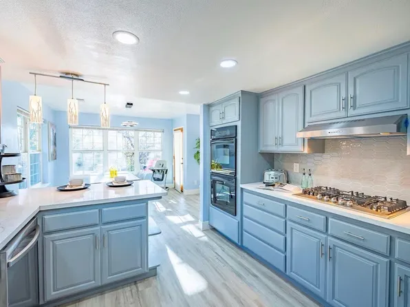 40202 Hillsborough Loop, Oakhurst, CA 93644