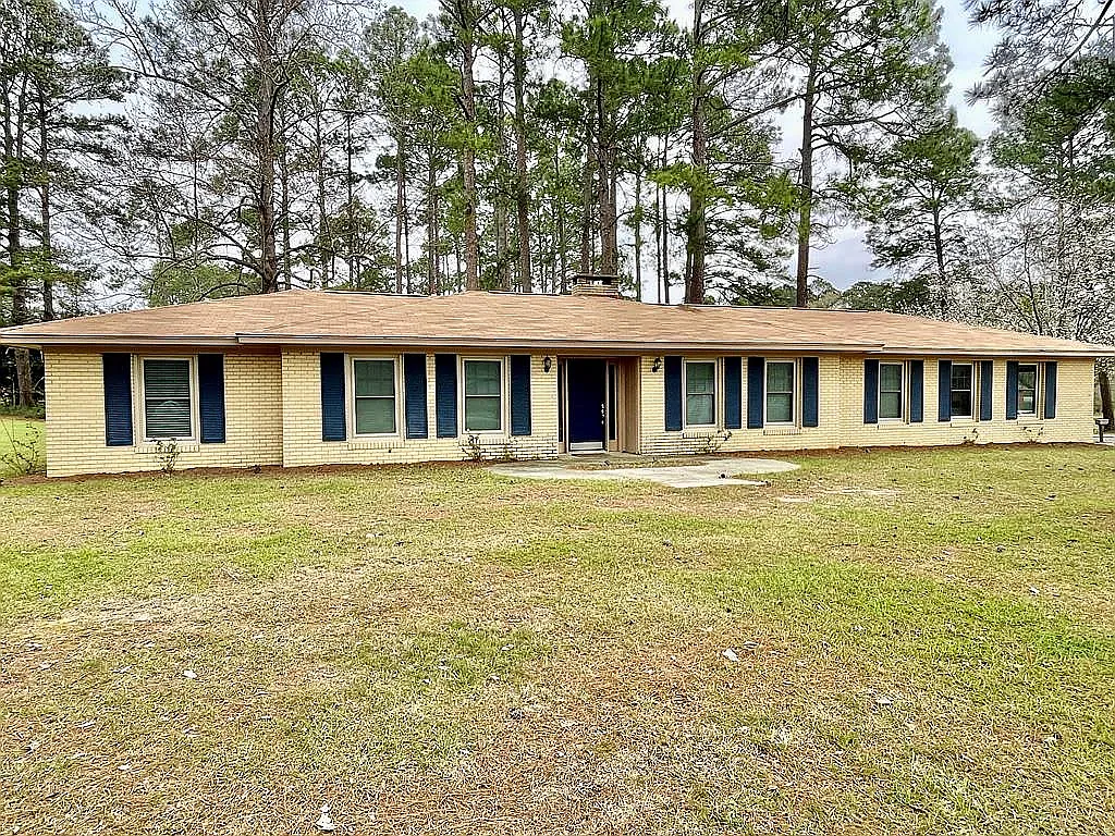 4 bed, 1806 sqft, $1,495 — Photo 1