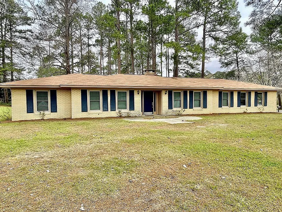 1468 Highland Dr