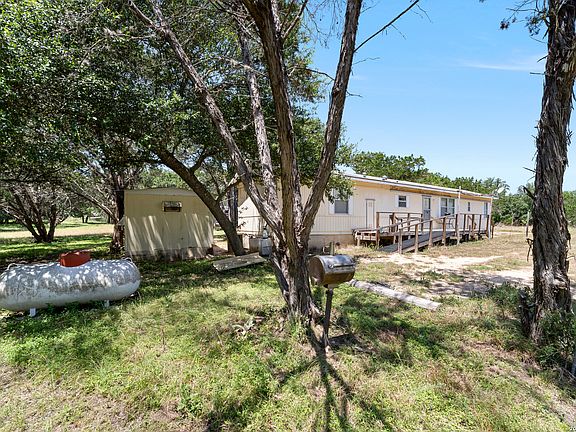 2nd image of 404 Camino Real Rd