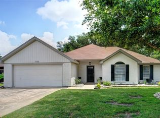7100 Windhaven Rd, Fort Worth, TX 76182
