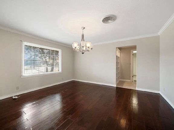 2nd image of 406 N Saint Charles St