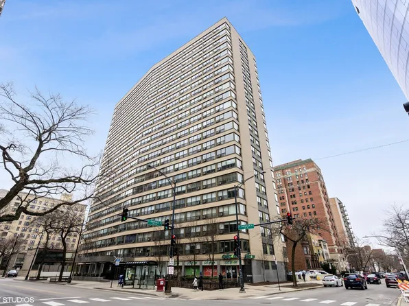 2930 N Sheridan Rd APT 202, Chicago, IL 60657