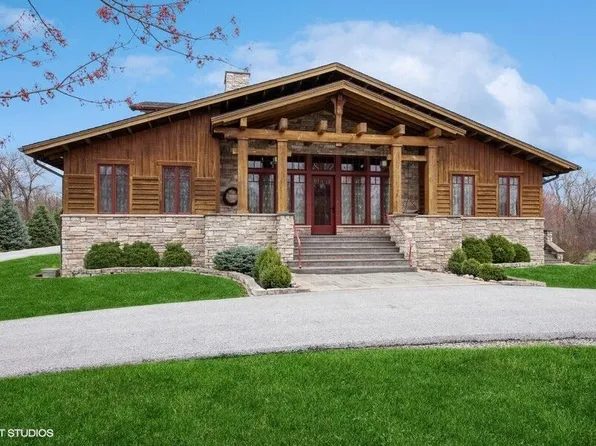 1023 Country Creek Ln, Chesterton, IN 46304