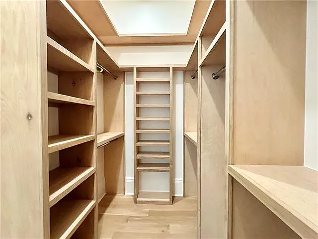 1506 Calhoun St — Photo 17
