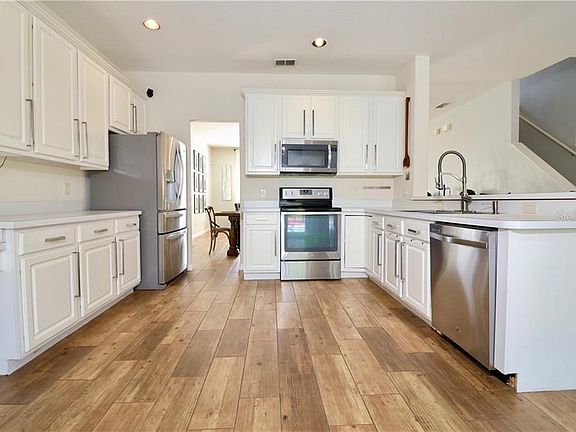 5th image of 955 Lilac Trace Ln