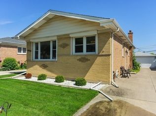3819 Emerson Dr, Schiller Park, IL 60176