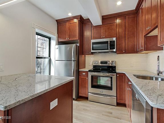 5th image of 494 2nd St #3
