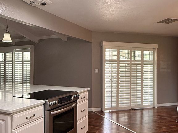 4th image of 809 Laver Ct