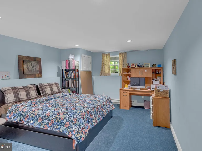 16 Cardiff Ct — Photo 27