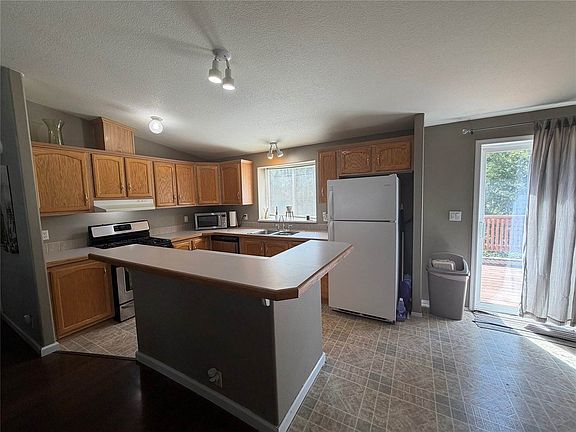 2nd image of Nhn Farm To Market Rd