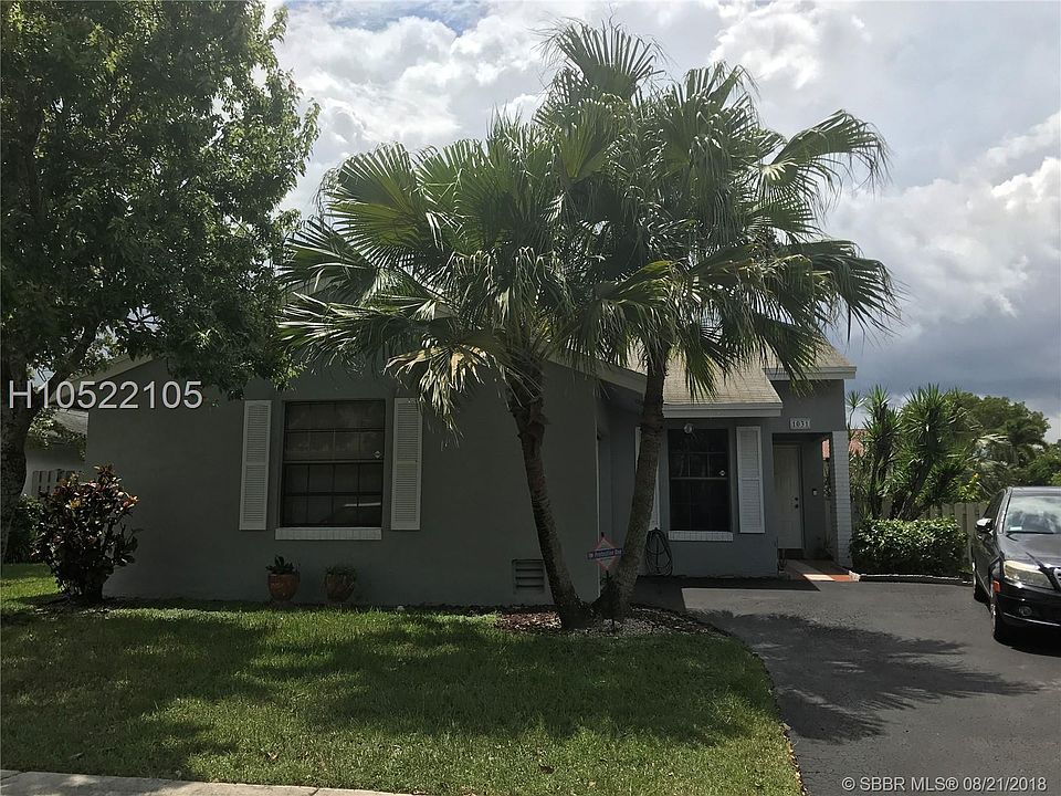1st image of 1031 Meadowwood Ter