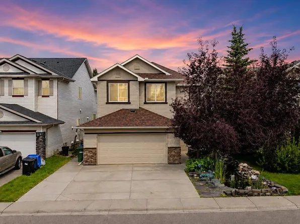 362 Chapalina Gdns SE, Calgary, AB T2X 0A9