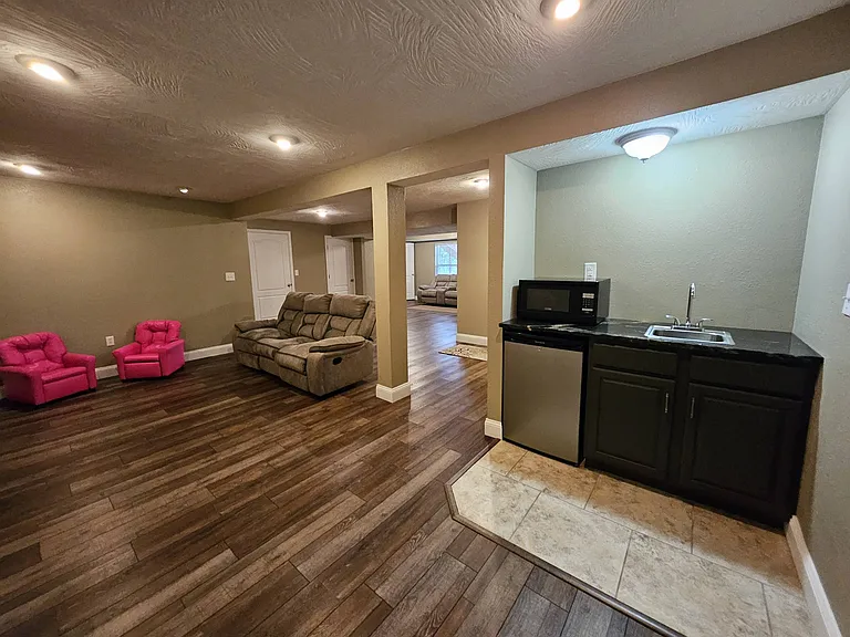 15630 Top Dr — Photo 8